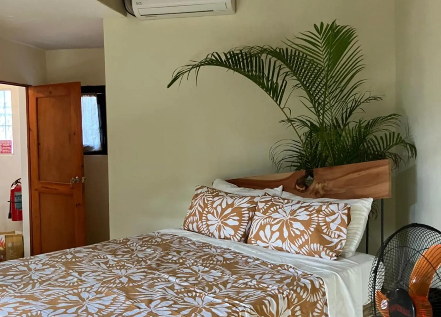 Yes Papa! Rooms Only 100M From The Beach! Las Galeras 2*,  République dominicaine